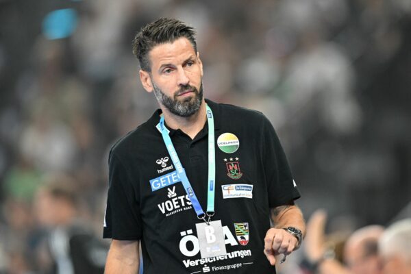 Trainer Bennet Wiegert und der SC Magdeburg spielten bei der MT Melsungen. (Archivbild)