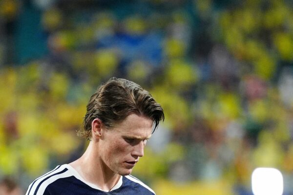 Scott McTominay vom italienischen Serie-A-Club SSC Neapel muss wegen einer Herzrhythmusstörung operiert werden.