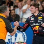 Zak Brown (l) hätte Max Verstappen gerne einmal in seinem Team. (Archivbild)