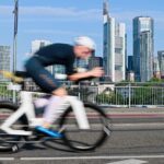 Die Triathlon-EM über die Langdistanz findet 2027 vor der Frankfurter Skyline statt. (Archivbild)
