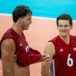 Volleyballer Johannes Tille (r) fällt für den Rest der EM aus. (Archivbild)