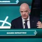 FIFA-Chef Infantino lenkt im großen Machtkampf beim Fußball-Weltverband ein.