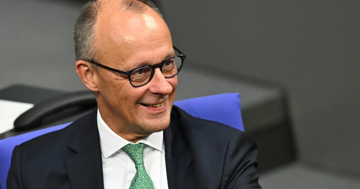 Bundeskanzler Friedrich Merz hofft auf Olympische  Spiele in Deutschland und sichert der Bewerbung Münchens seine Unterstützung zu. (Archivbild)