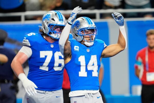 Amon-Ra St. Brown (rechts) erzielte auch in der dritten Woche der NFL-Saison einen Touchdown für die Lions.