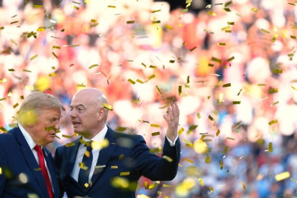 FIFA-Präsident Gianni Infantino pflegt ein enges Verhältnis zu Präsident Donald Trump. (Archivbild)