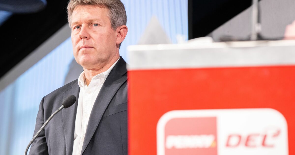 DEL-Chef Gernot Tripcke gefällt die Terminierung der NHL-Spiele in Deutschland nicht. (Archivbild)