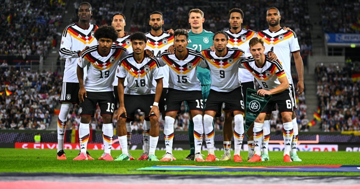 Die DFB-Elf posiert vor dem Anpfiff für das Teamfoto.
