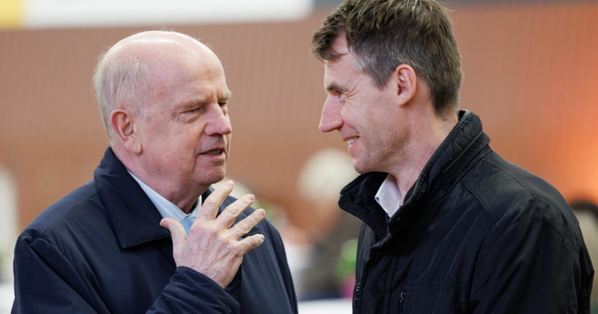 Präsident Martin Richenhagen (l) und Geschäftsführer Dennis Peiler (r) haben beim Reitverband Pferdesport Deutschland Probleme mit Sponsoren.