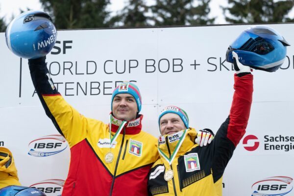 Bob-Anschieber Simon Wulff (l) ist nach seiner Dopingsperre zurück im Team von Rekordweltmeister Francesco Friedrich. (Archivbild)