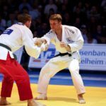 Deutschlands Olympia-Starter Timo Cavelius (r) wurde Opfer einer Prügel-Attacke. (Archivfoto)