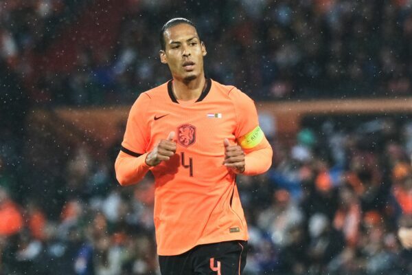 Oranje-Kapitän Virgil van Dijk freut sich auf das Wiedersehen mit Jürgen Klopp. (Archivfoto)