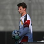 Die Anzeichen mehren sich: Jonas Urbig steht daheim in München vor seinem Debüt im DFB-Tor.