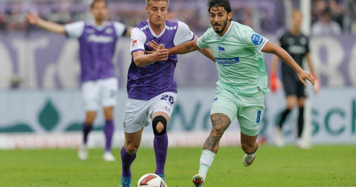 Herthas Kevin Sessa (r) traf gegen den VfL Osnabrück.