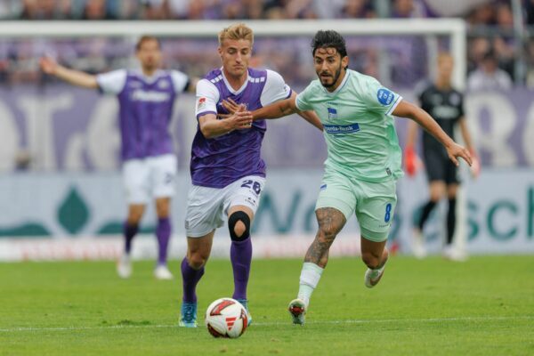 Herthas Kevin Sessa (r) traf gegen den VfL Osnabrück.