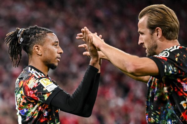 Zwei Bayern für große Auszeichnungen: Michael Olise (l) und Harry Kane.