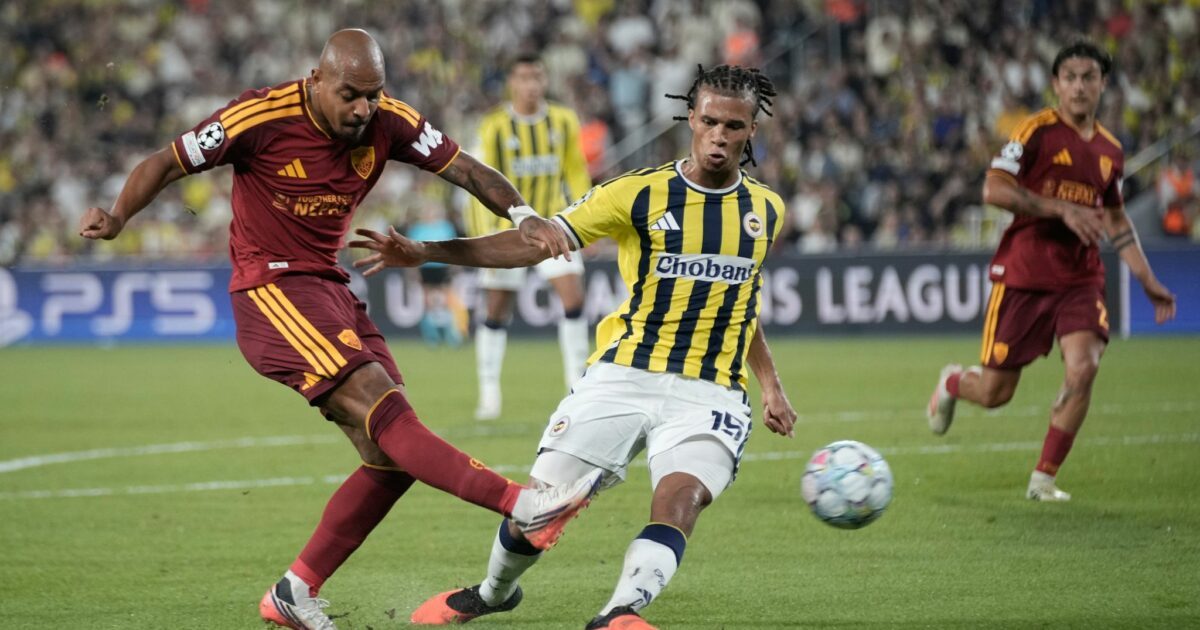 Fenerbahce holte gegen Rom einen Punkt.