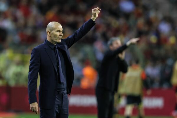 Durfte am Ende frenetisch jubeln: Zinédine Zidane.