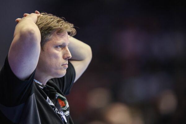 Bemängelte die fehlende Intensität im Spiel der Füchse Berlin: Trainer Nicolej Krickau. (Archivbild)