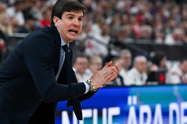Alba-Trainer Pedro Calles musste bis zum Ende zittern. (Archivbild)