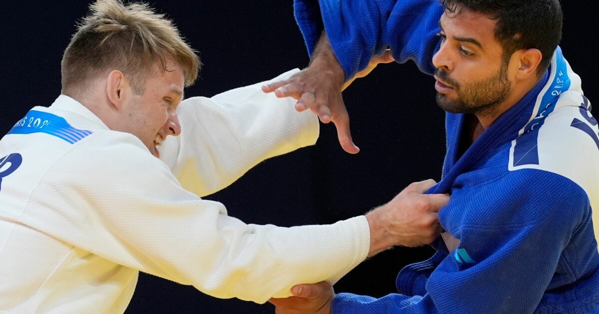 Judoka Timo Cavelius (l) wurde nach einer Prügelattacke in der Bundesliga im Krankenhaus operiert. (Archivbild)