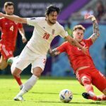 Sardar Azmoun (links) ist nach seiner WM-Ausbootung zurück im Kader der iranischen Nationalmannschaft. (Archiv-Foto)