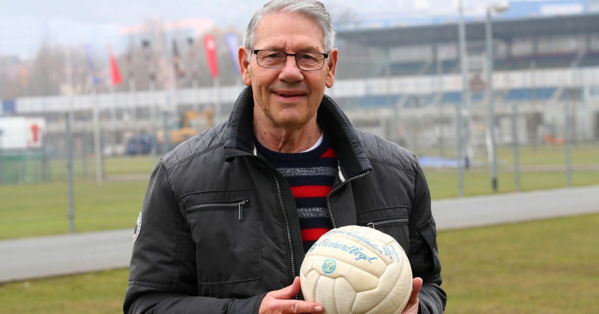 Der ehemalige DDR-Fußball-Nationalspieler Eberhard Vogel ist gestorben