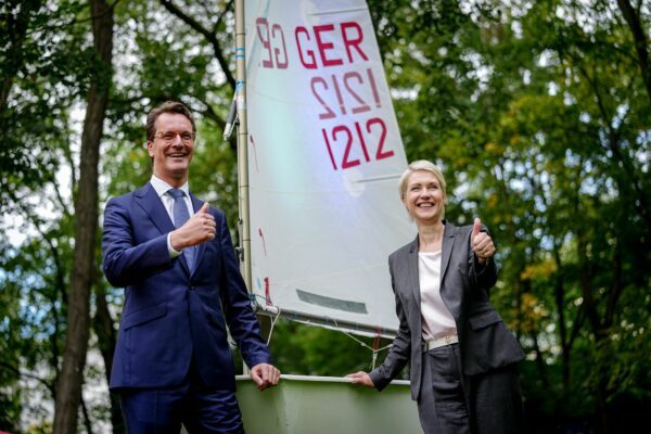 Hendrik Wüst und Manuela Schwesig bei einem Termin.