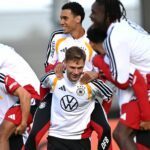 DFB-Kapitän Kimmich (M) möchte in der Nationalmannschaft weiter vorangehen.