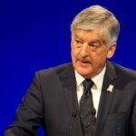 Der Ex-Vereinsvorsitzende David Bernstein reagierte fassungslos auf den Finanzskandal um Manchester City. (Archivbild)