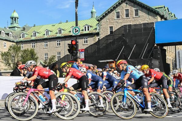 Das Peloton des Frauenrennens bei der Rad-WM.
