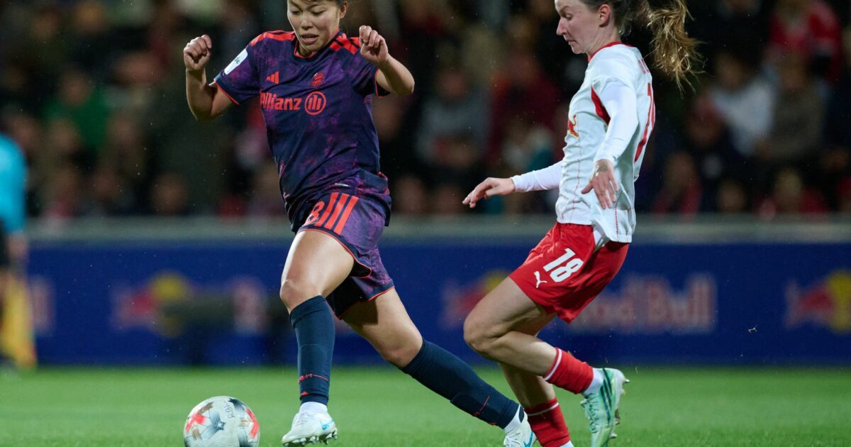 Momoko Tanikawa (l) trifft für die Münchnerinnen.