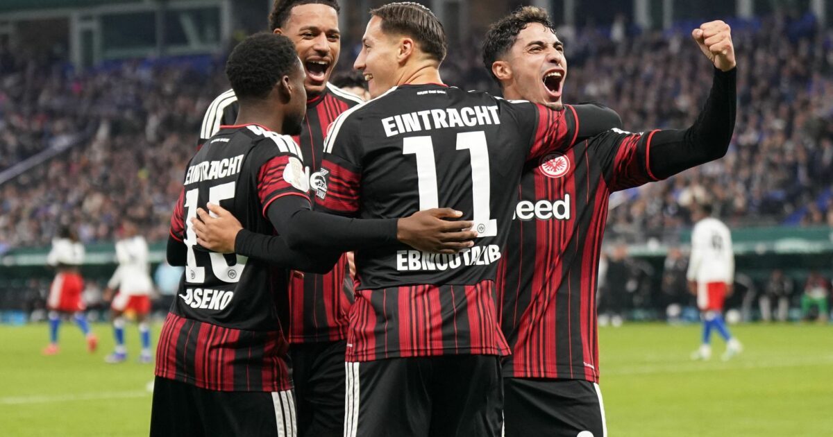 Frankfurt bejubelt den Auswärtssieg beim HSV.