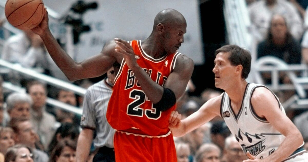 Für dieses Jordan-Trikot aus den NBA-Finals 1998 ist ein Rekord-Preis bezahlt worden. (Archivbild)