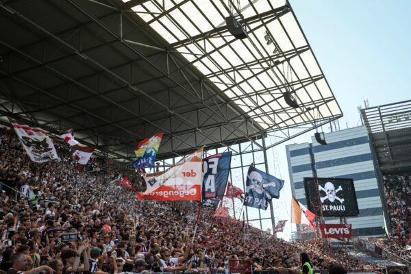 Der FC St. Pauli sucht eine neue Stadionhymne.