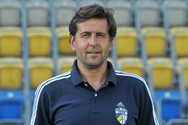 Heiko Weber war Spieler und Trainer in Jena. Nun ist er nach schwerer Krankheit gestorben. (Archivbild)