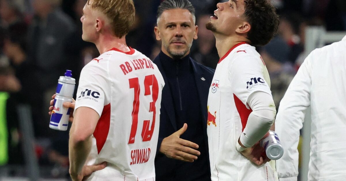 Die Leipziger von Trainer Martin Demichelis (Mitte) hatten gegen den FC Bayern keine Chance.