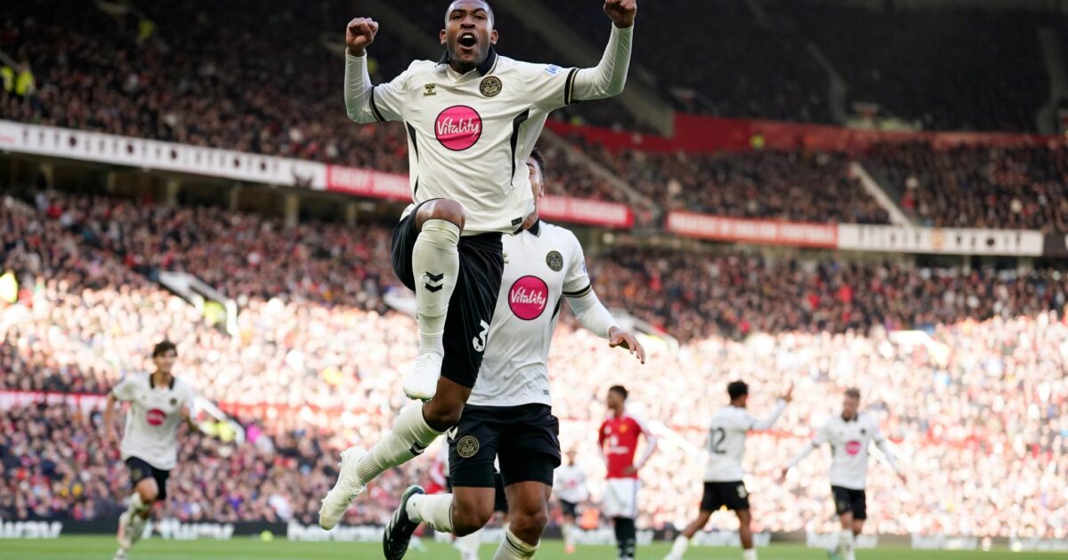 Der AFC Bournemouth stürzt Manchester United noch tiefer in die Krise.