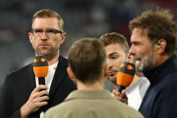 Per Mertesacker (l) war zum letzten Mal als TV-Experte im Einsatz.