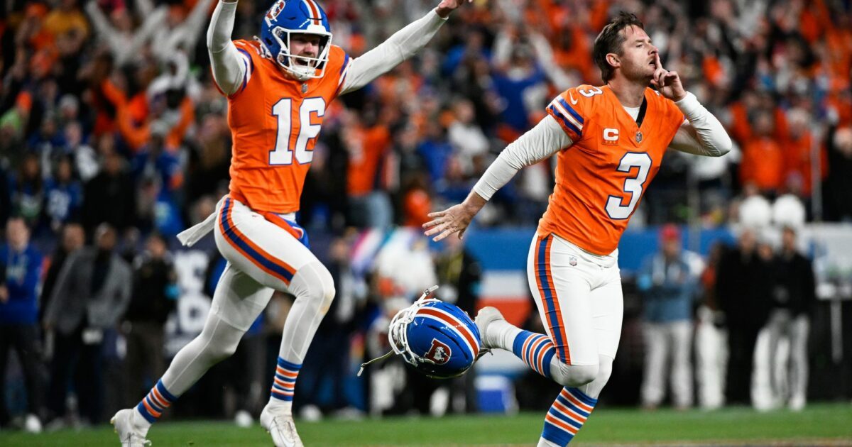 Kicker Wil Lutz (r) erzielte für die Denver Broncos das entscheidende Field Goal in der Overtime.