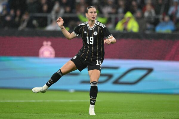 Klara Bühl trifft zum 2:1.