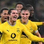 Marcel Sabitzer (l) schoss Borussia Dortmund per direkt verwandeltem Freistoß zum Sieg