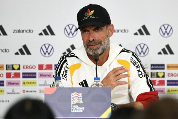 Für Jürgen Klopp steht beim Rückspiel in Griechenland viel auf dem Spiel.