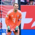 Bayern-Torwart Manuel Neuer nach seinem groben Patzer gegen Augsburg.