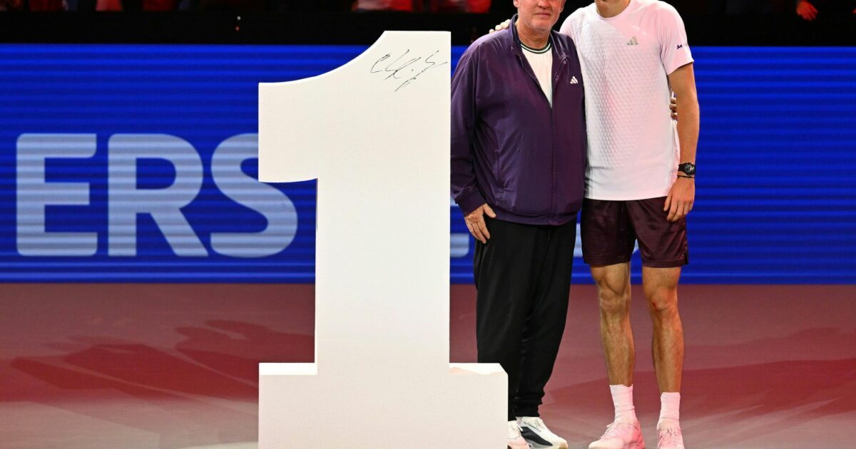 Zweimal Alexander und die Eins: Tennis-Champion Zverev mit seinem Vater.