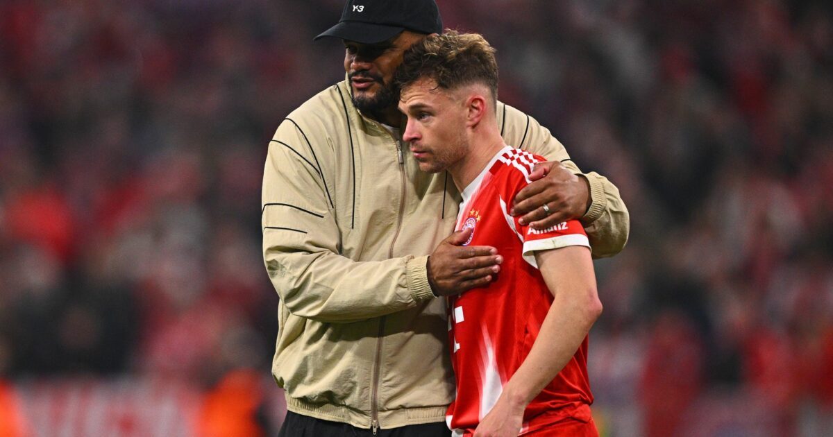 Bayern-Trainer Vincent Kompany (l) mit seinem Antreiber Joshua Kimmich. (Archivbild)
