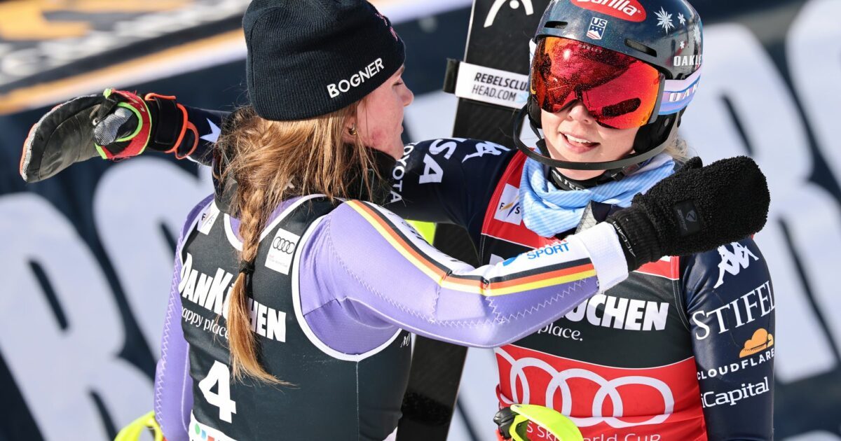 Herausforderin und Dominatorin: Emma Aicher (l.) mit Mikaela Shiffrin. (Archivbild)