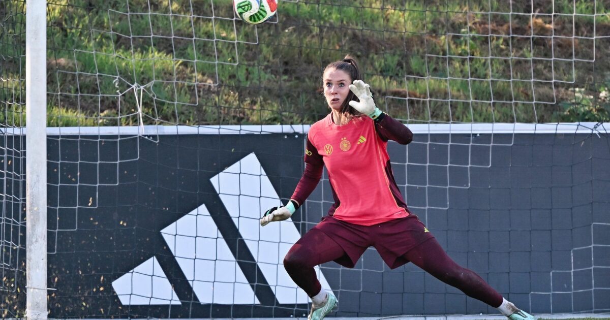 Herausforderin im Tor der DFB-Auswahl: Ena Mahmutovic.