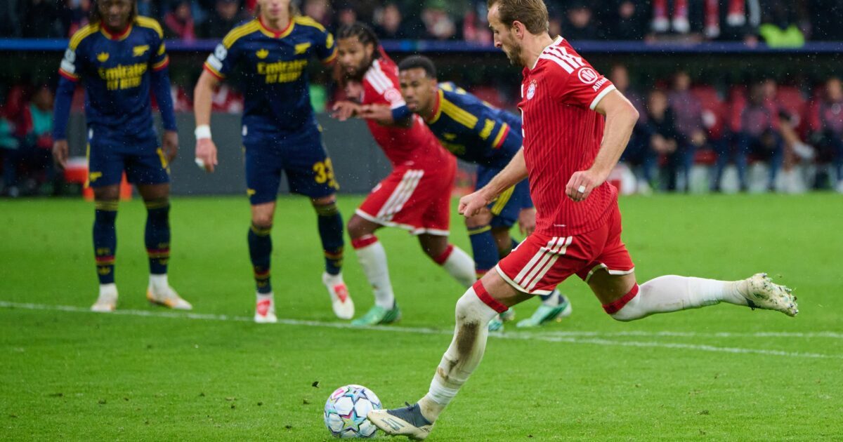 Vom Punkt verwandelt Harry Kane fast immer sicher. Gegen Arsenal führte er auch einen Abstoß aus.