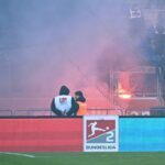 Das Niedersachsen-Derby musste unterbrochen werden.