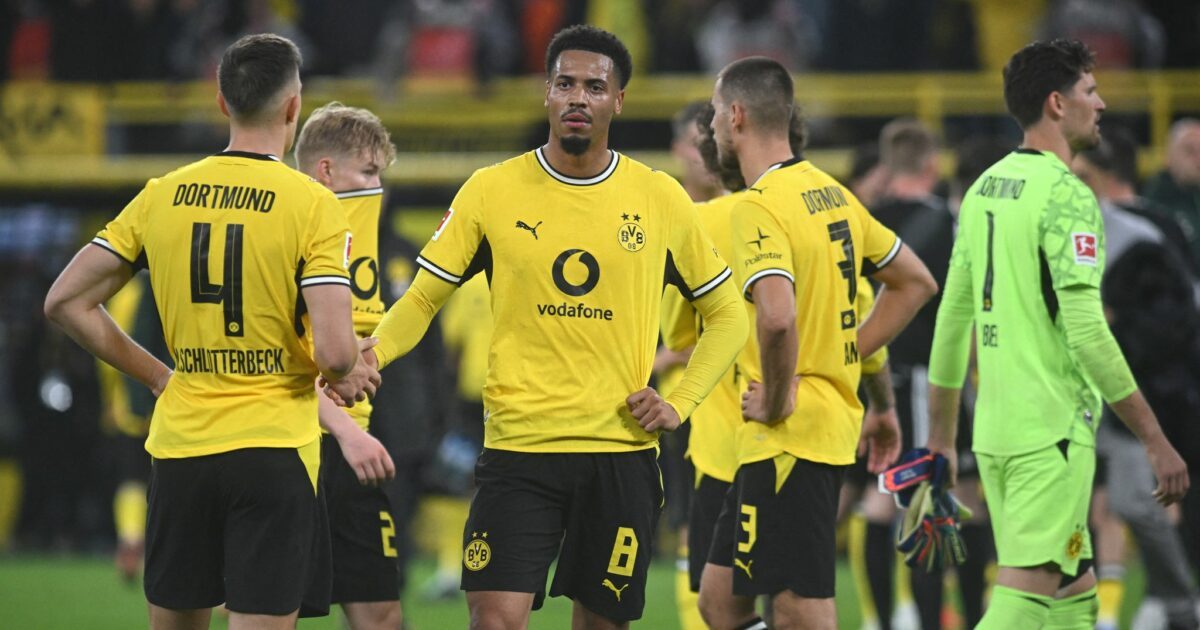 Felix Nmecha (M) und Borussia Dortmund haben gegen Werder Bremen spät zwei Punkte verschenkt.